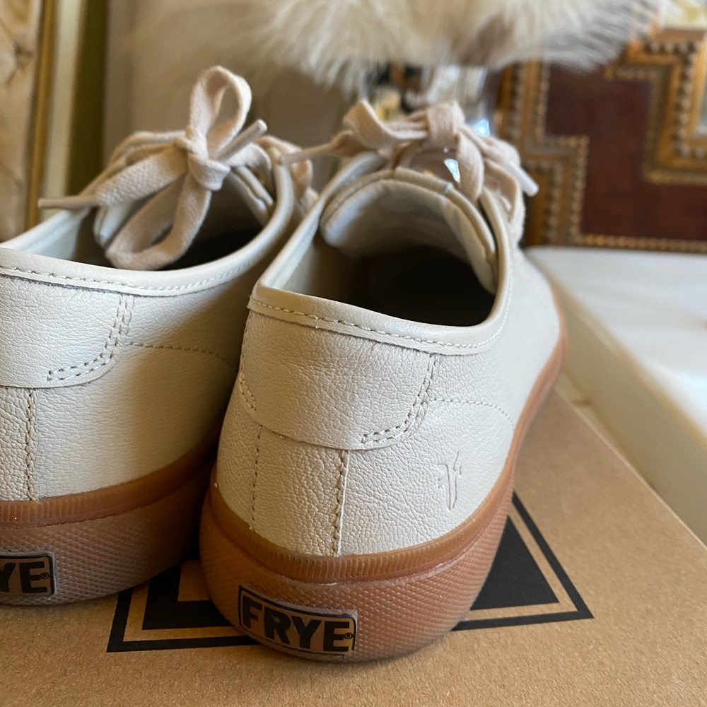Fry GIA LOW LACE .